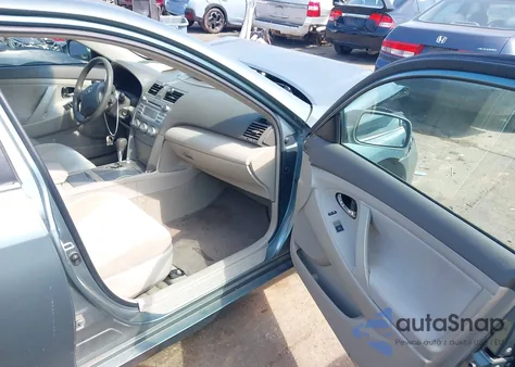 2011 Toyota Camry Le z USA, uszkodzony, nr VIN 4T1BF3EK7BU732359